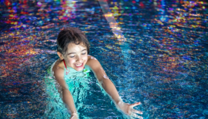 De Wisselslag_afbeelding_discozwemmen